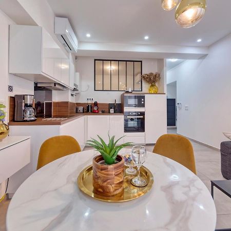 City Vibes, Indoor Parking, Breakfast & Air Conditioning Niza Exterior foto