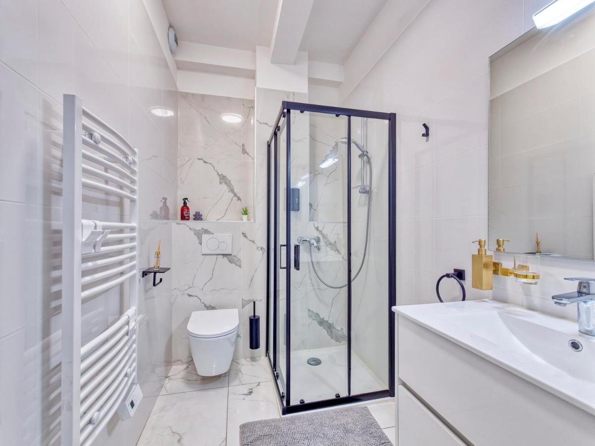 City Vibes, Indoor Parking, Breakfast & Air Conditioning Niza Exterior foto